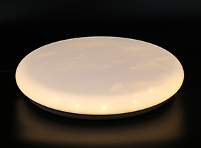 藍天（tiān）白雲吸頂燈罩