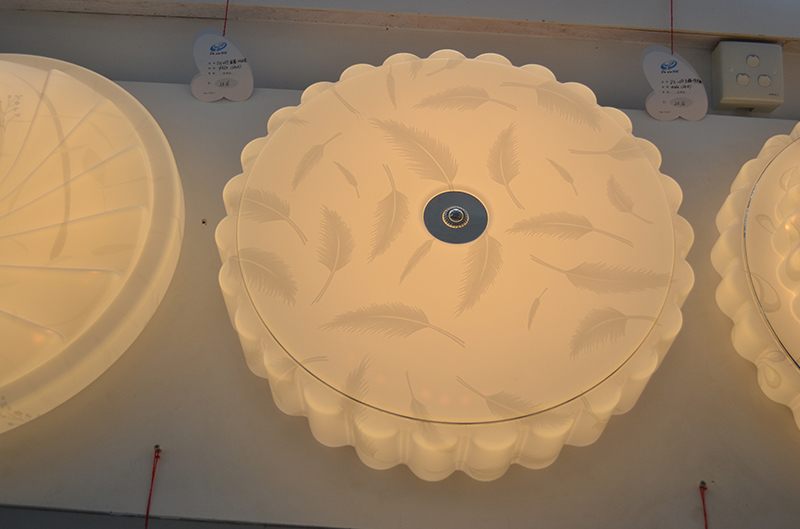 亞（yà）克力吸頂燈罩