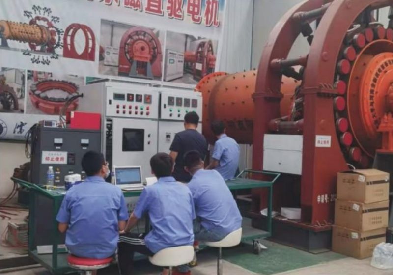 沈陽工業大（dà）學研究團隊對永磁直驅球磨機進行調試
